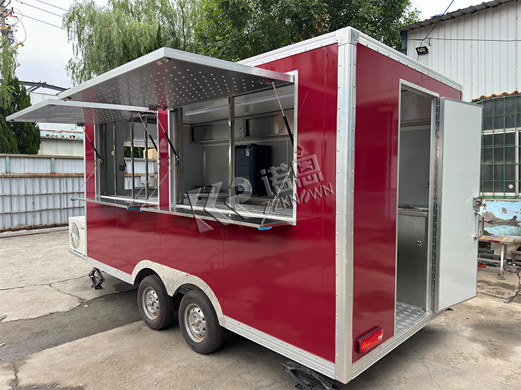Red 4M Square Food Truck for Sale