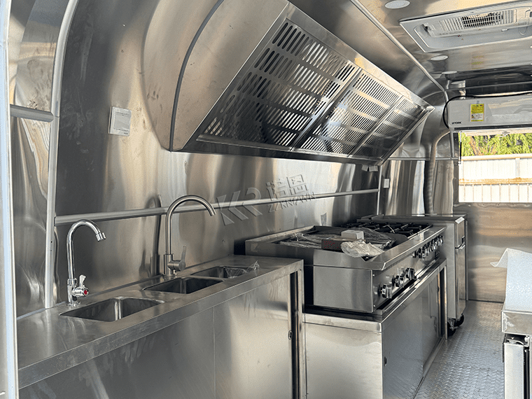 Stainless Steel Airstream Food Truck With American Chimney