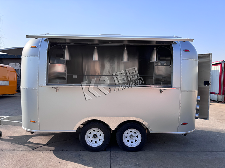 Aluminum Airstream Ice Cream Food Truck for Sale