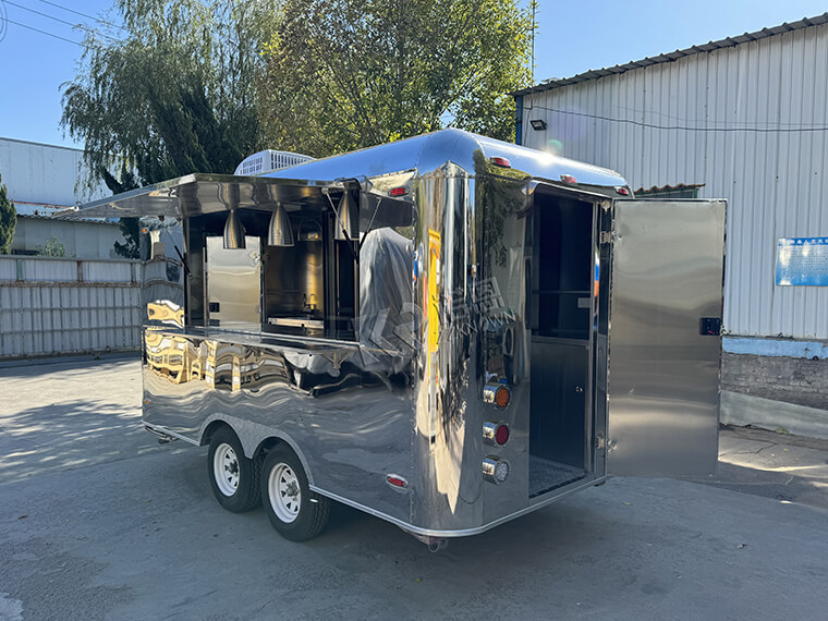 Food Caravan Supplier Customized Easy Operation Mobile Kitchen Shop Concession Food Truck