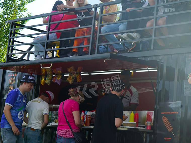 two story container restaurant