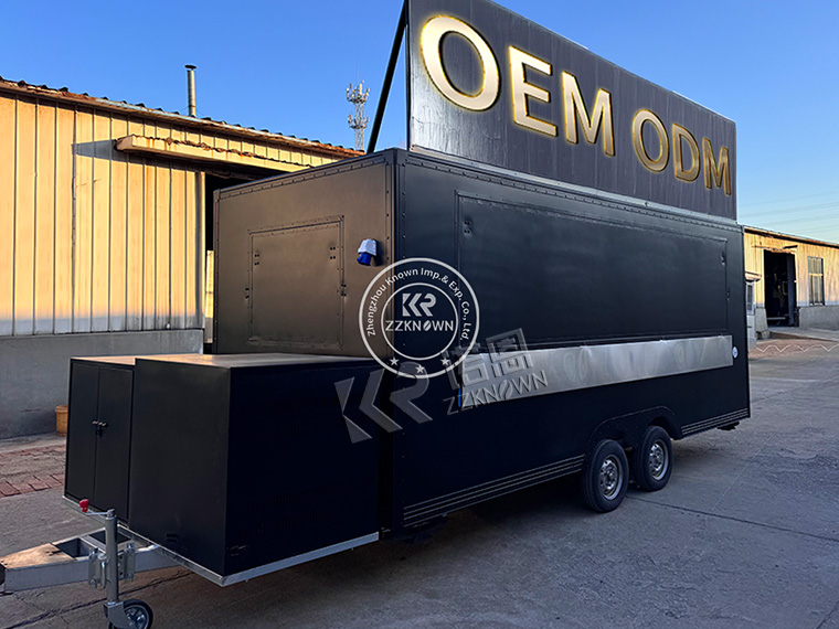 stainless-steel-milk-tea-bar-in-food-truck