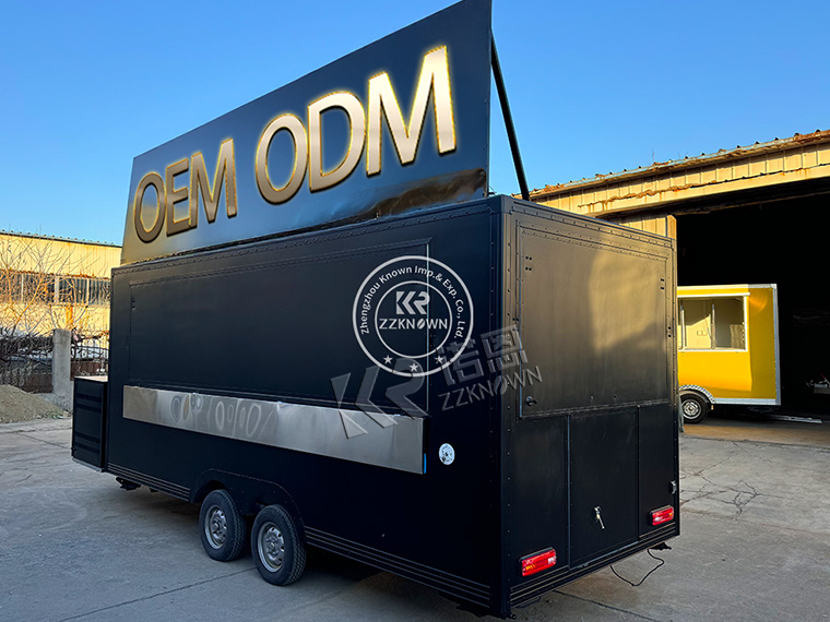 stainless-steel-milk-tea-bar-in-food-truck