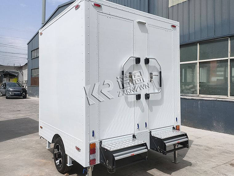 NA-compliant toilet trailer