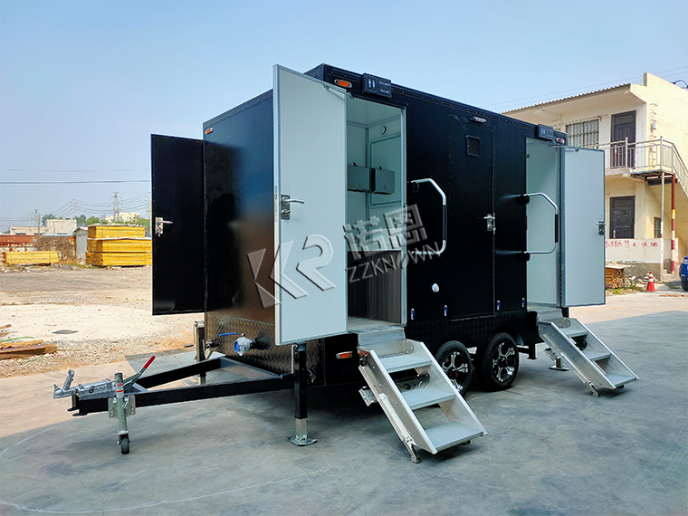 3.5M Portable Toilet Trailer with 4 Private Rooms
