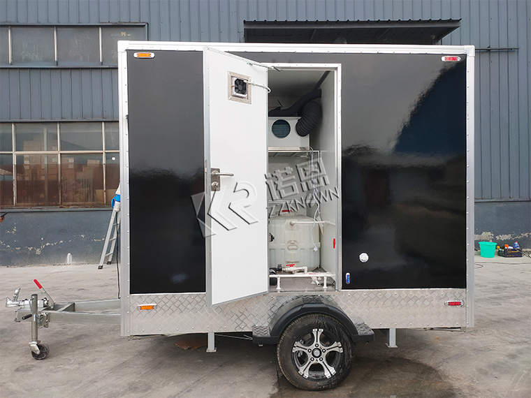 Mobile toilet trailer