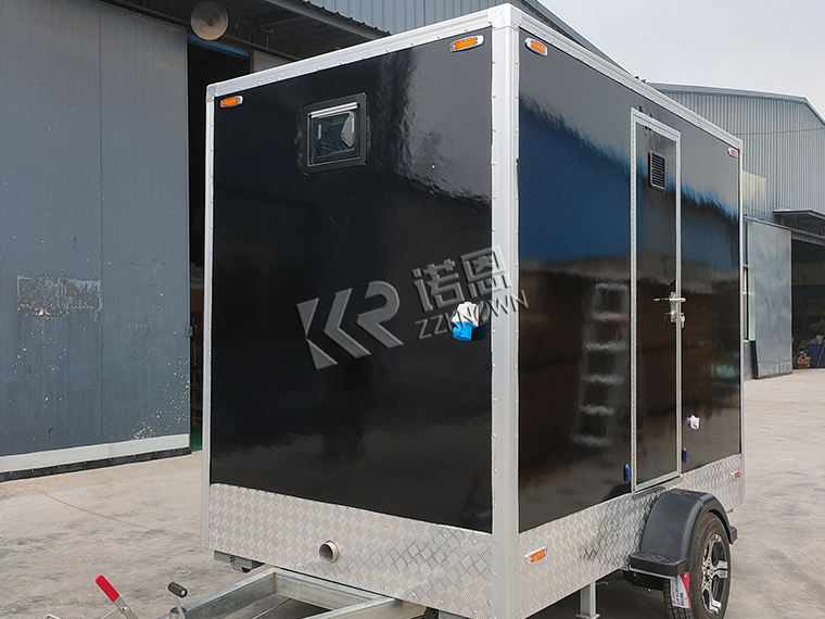 Mobile toilet trailer