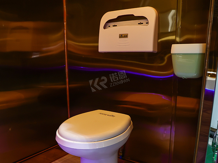 Luxury 2 Stall Portable Toilets Trailer For Wedding